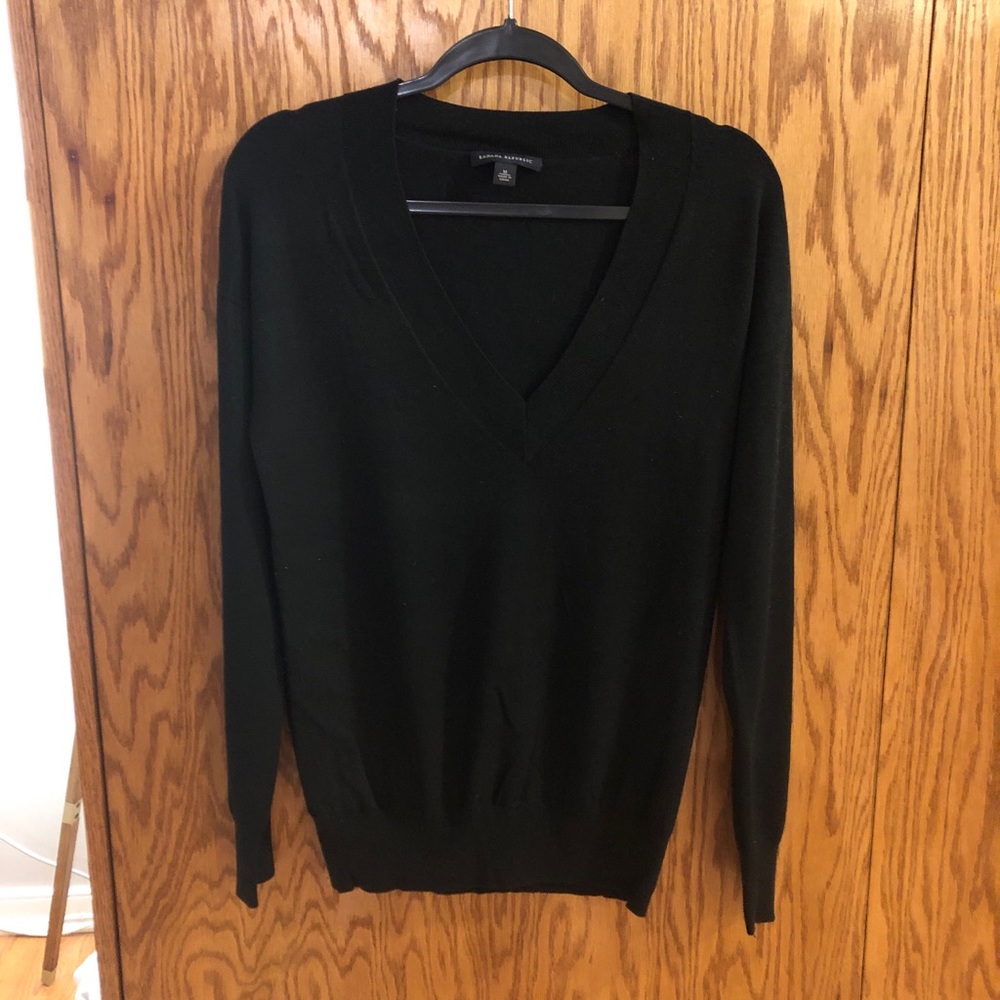 Banana republic V-neck sweater
